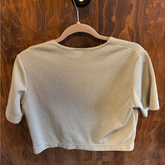 Green button top - Picture 2 of 3